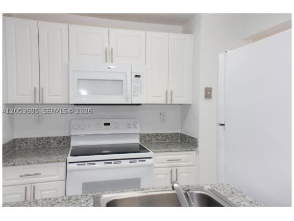 1850 SW 122nd Ave #213, Miami, Florida 33175, image 2