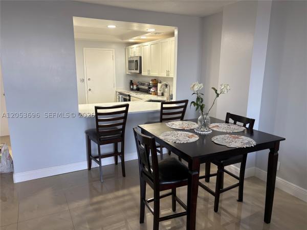 Golden Horn, 427 Golden Isles Dr #10D, Hallandale Beach, Florida 33009, image 2