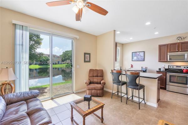 Tuscan Villas, 2851 W Prospect Rd #1307, Tamarac, Florida 33309, image 3