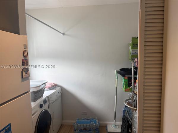 Eastern Shores White House, 3660 NE 166th St #415, North Miami Beach, Florida 33160, image 1