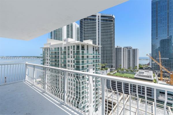 The Club At Brickell Bay, 1200 Brickell Bay Dr #2423, Miami, Florida 33131, image 3
