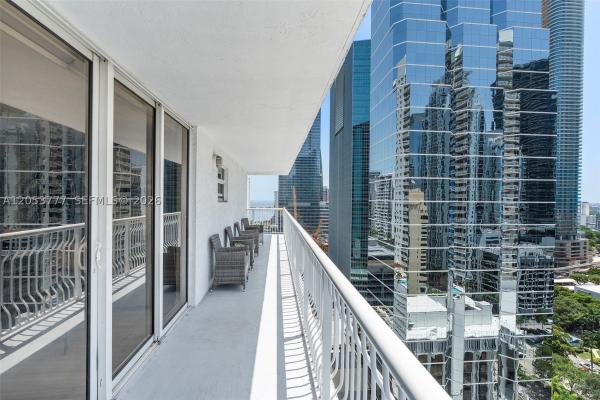 The Club At Brickell Bay, 1200 Brickell Bay Dr #2423, Miami, Florida 33131, image 2