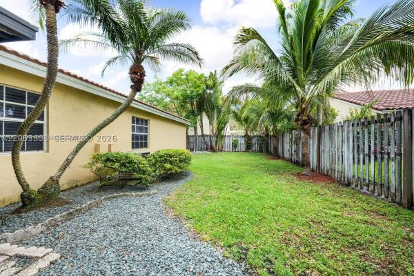 Garden Homes At Country Isles, 1377 Garden Rd, Weston, Florida 33327, image 2