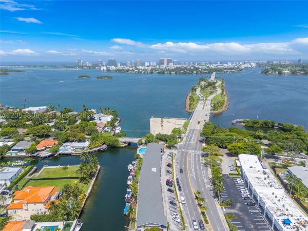 Keystone Manor, 2225 NE 123rd St #102, North Miami, Florida 33181, image 2