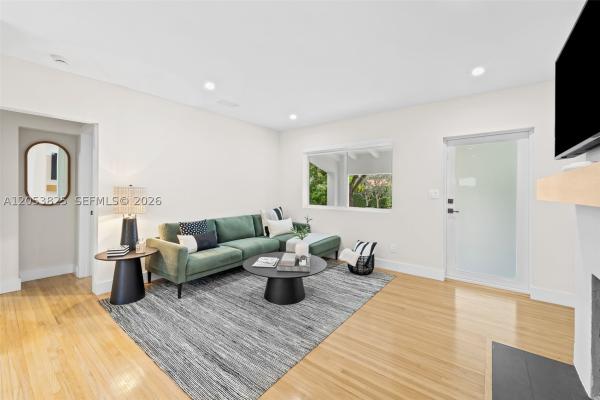 Granada Groves, 829 Granada Groves Ct, Coral Gables, Florida 33134, image 2