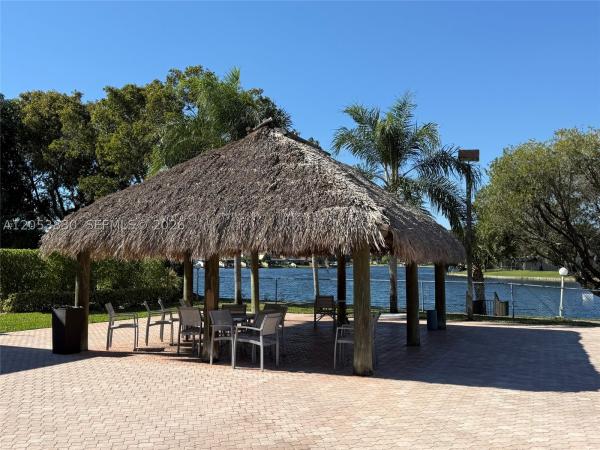 Colony Point, 1000 Colony Point Cir #303, Pembroke Pines, Florida 33026, image 2