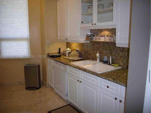 Two Tequesta Point, 808 Brickell Key Dr #606, Miami, Florida 33131, image 2