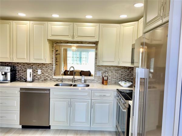 Meadowbrook Towers, 619 NE 14th Ave #301, Hallandale Beach, Florida 33009, image 3