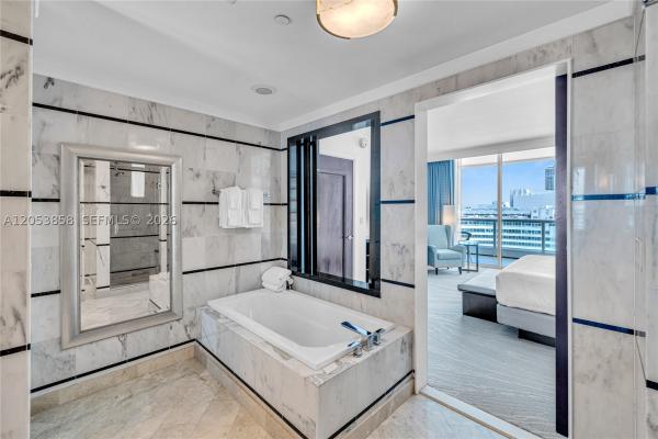 Sorrento Tower, 4391 Collins Ave #1707, Miami Beach, Florida 33140, image 2