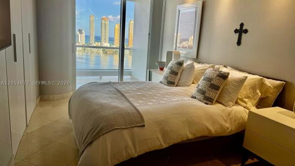 7000 Island Boulevard, 7000 Island Blvd #2809, Aventura, Florida 33160, image 2