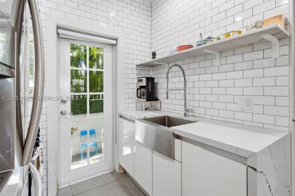 Espanola Court, 750 Espanola Way #5, Miami Beach, Florida 33139, image 3