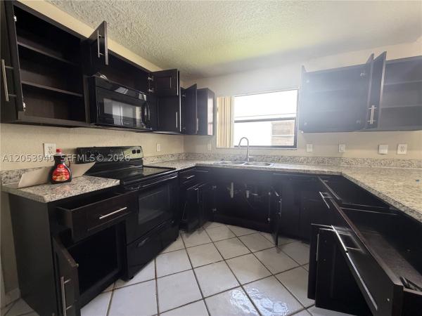 Waverly Hundred, 15600 Gauntlet Hall Mnr, Davie, Florida 33331, image 3