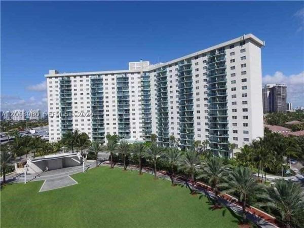 19380 Collins #1215, Sunny Isles Beach, Florida 33160, image 3