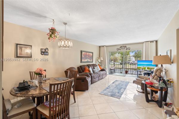 Hillcrest, 1000 Hillcrest Ct #214, Hollywood, Florida 33021, image 2