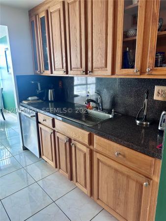 Winston Towers 400, 231 174th St #1905, Sunny Isles Beach, Florida 33160, image 1