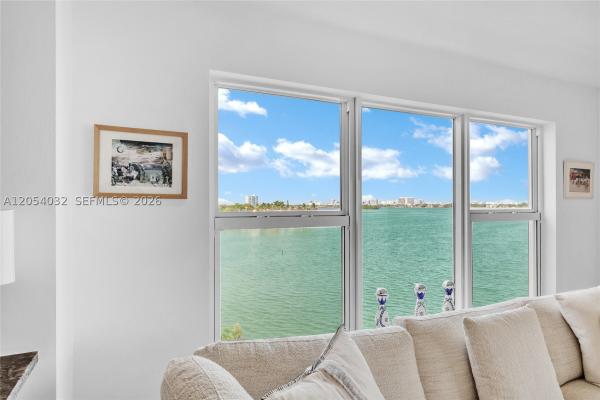 11111 Biscayne Blvd #5A, Unincorporated Dade County, Florida 33181, image 1