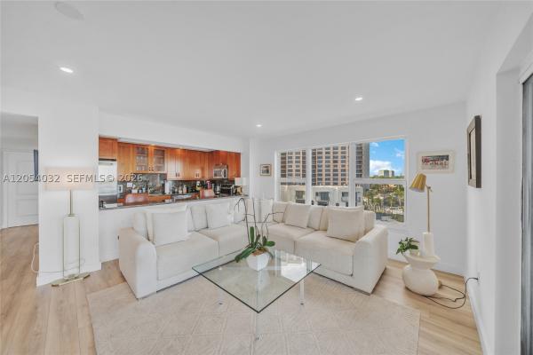 11111 Biscayne Blvd #5A, Unincorporated Dade County, Florida 33181, image 2