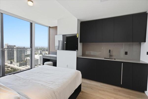 20 NE 11th St #4906 B, Miami, Florida 33132, image 3