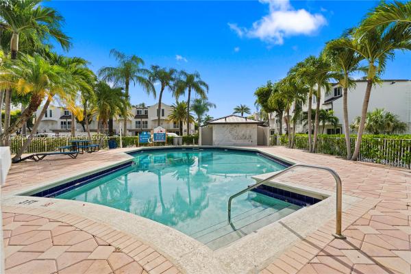 8585 NW 6th Ln #9-208, Unincorporated Dade County, Florida 33126, image 3
