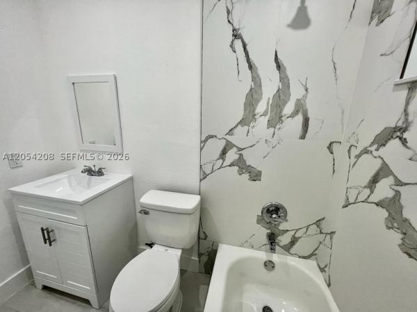 917 NW 103rd St, Unincorporated Dade County, Florida 33150, image 2