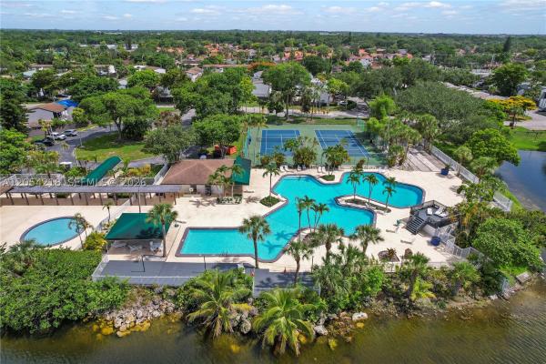 11336 SW 69th Ter, Unincorporated Dade County, Florida 33173, image 2