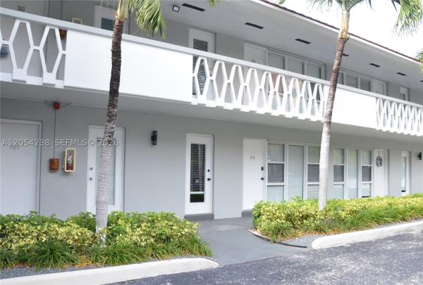 Edgewater Of Coral Gables, 35 Edgewater Dr #104, Coral Gables, Florida 33133, image 3