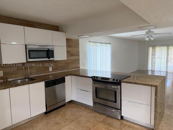 Racquet Club At Bonaventure, 178 Lakeview Dr #101, Weston, Florida 33326, image 2