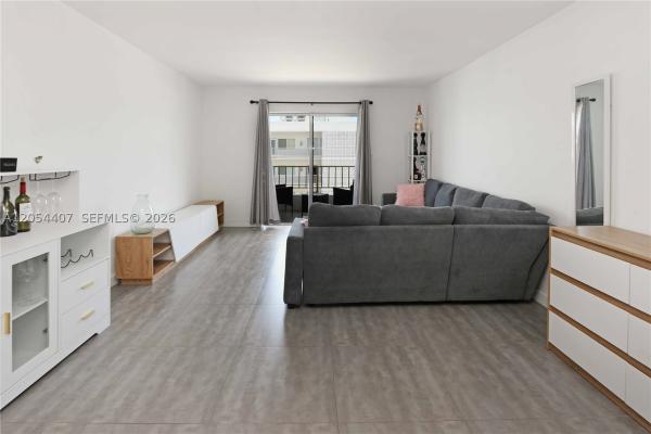 West Avenue, 1580 West Ave #504, Miami Beach, Florida 33139, image 3