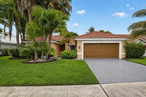 Treasure Cay At Silver Lakes, 709 NW 177th Ave, Pembroke Pines, Florida 33029, image 1