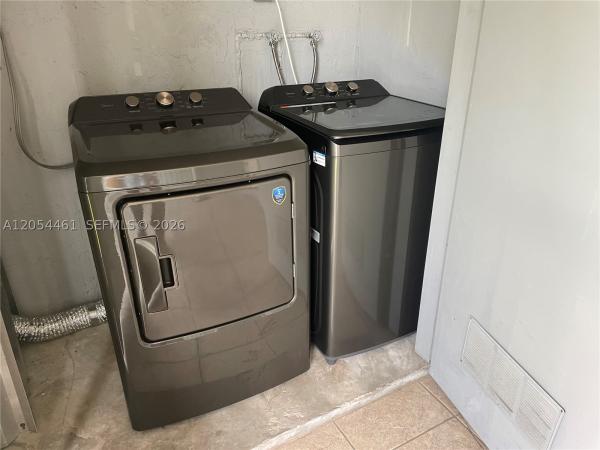 452 NE 210th Cir Ter #102-7A, Unincorporated Dade County, Florida 33179, image 2