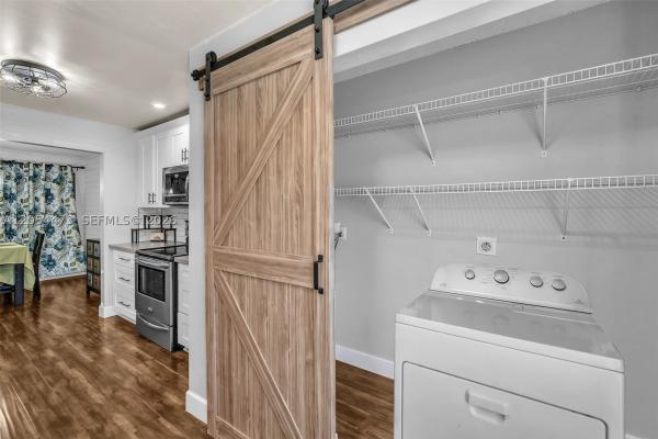 Gingerwood Place, 8747 Cleary Blvd, Plantation, Florida 33324, image 2