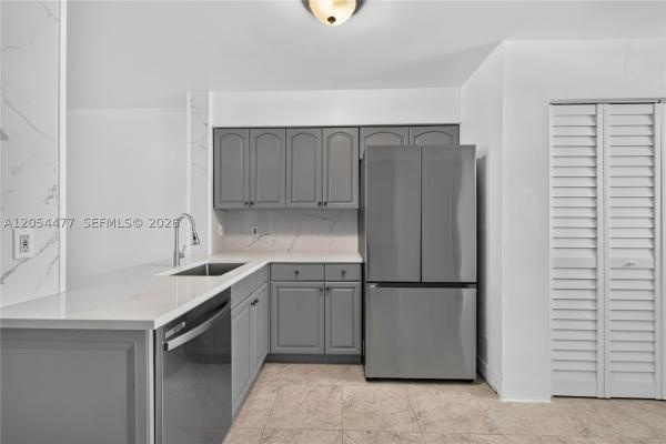 Lake Emerald, 117 Lake Emerald Dr #408, Oakland Park, Florida 33309, image 2