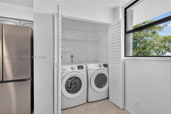 Lake Emerald, 117 Lake Emerald Dr #408, Oakland Park, Florida 33309, image 3