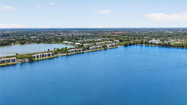 Lake Emerald, 117 Lake Emerald Dr #408, Oakland Park, Florida 33309, image 1