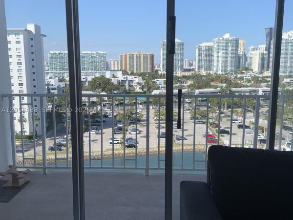 Arlen House West, 500 Bayview Dr #1031, Sunny Isles Beach, Florida 33160, image 3