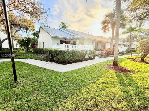 Karanda Village 4, 3899 N Carambola Cir N #29126, Coconut Creek, Florida 33066, image 1