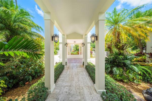7855 SW 83rd Ct, Unincorporated Dade County, Florida 33143, image 2