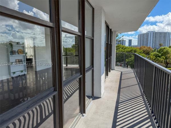 Oceanview Park, 1000 Parkview Dr #531, Hallandale Beach, Florida 33009, image 3