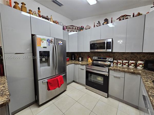 14525 SW 97th St, Unincorporated Dade County, Florida 33186, image 1