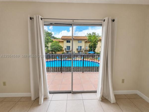 8650 SW 109th Ave #3-223, Unincorporated Dade County, Florida 33173, image 2