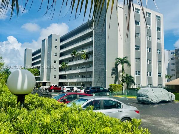 Meadowbrook Towers, 420 NE 12th Ave #502, Hallandale Beach, Florida 33009, image 2