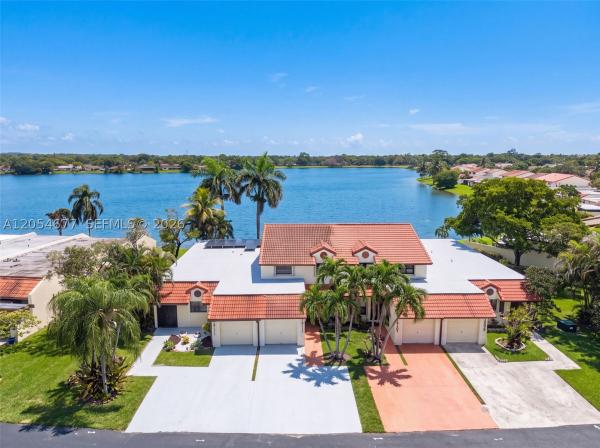 19113 NW 64th Ct, Hialeah, Florida 33015, image 3