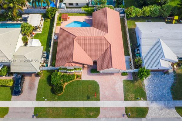 Shenandoah, 850 Amherst Ave, Davie, Florida 33325, image 1