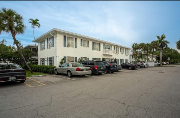 Imperial Point Colonnades, 2201 NE 66th St #1302, Fort Lauderdale, Florida 33308, image 1