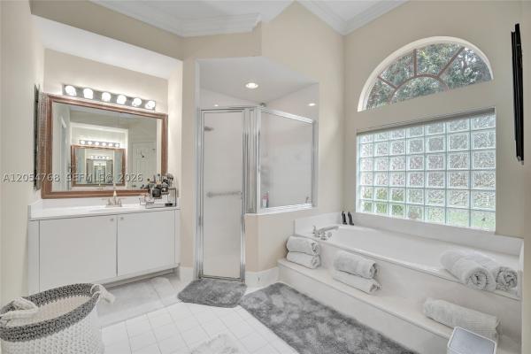Stoneridge Lake Estates, 16366 N Mariposa Cir N, Pembroke Pines, Florida 33331, image 3
