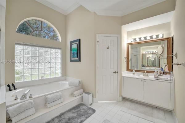 Stoneridge Lake Estates, 16366 N Mariposa Cir N, Pembroke Pines, Florida 33331, image 1