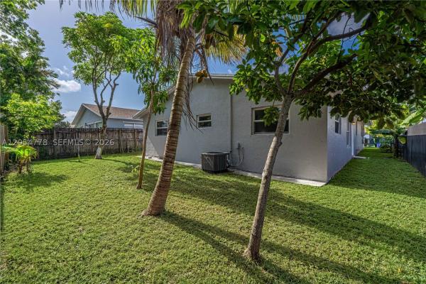 West Carver Ranches, 5719 Mayo St, Hollywood, Florida 33023, image 2
