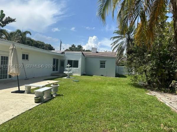 Biscayne Lawn, 1102 NE 117th St, Biscayne Park, Florida 33161, image 2