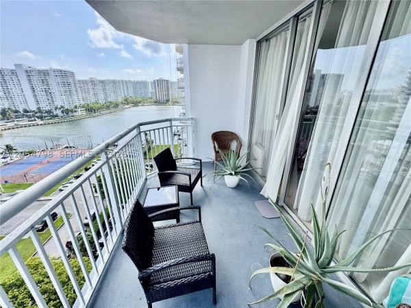 Del Prado, 18051 Biscayne Blvd #1002-1, Aventura, Florida 33160, image 2