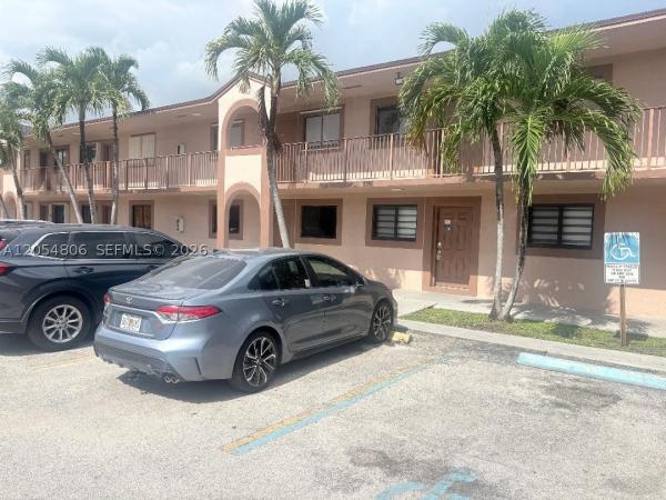 2332 W 56th St #7, Hialeah, Florida 33016, image 2